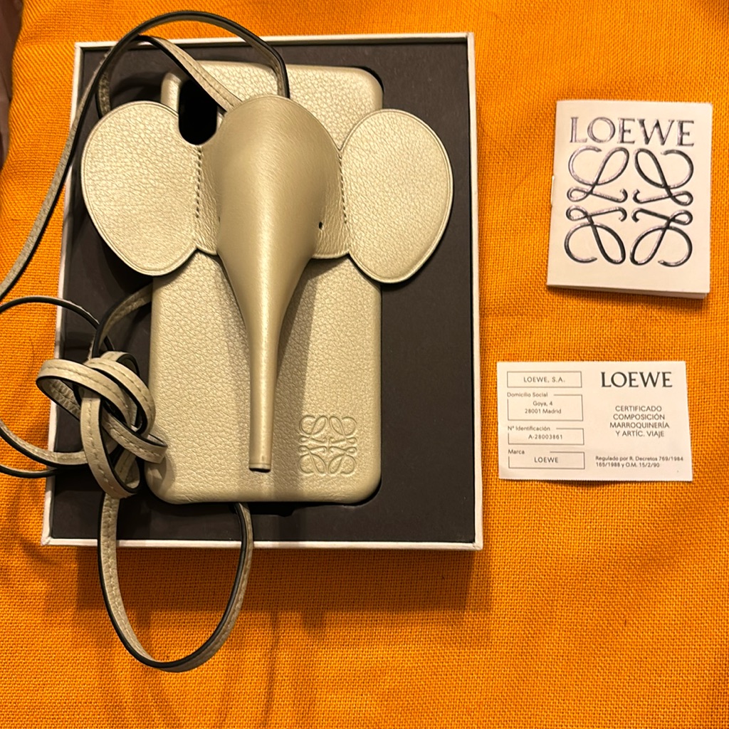 New In Box Loewe Light Grey Green Elephant Phone Purse Case